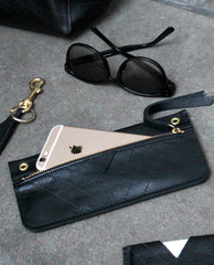 Moto Essentials Clutch
